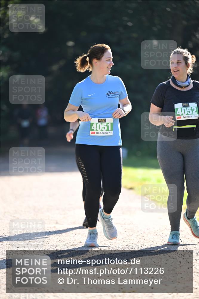 22.09.2024 - 32. Volkslauf durch das schöne Alstertal Dr. Thomas Lammeyer http://msf.ph/oto/7113226 22.09.2024 10:58:28 Laufen 4051, 4052 meine-sportfotos.de