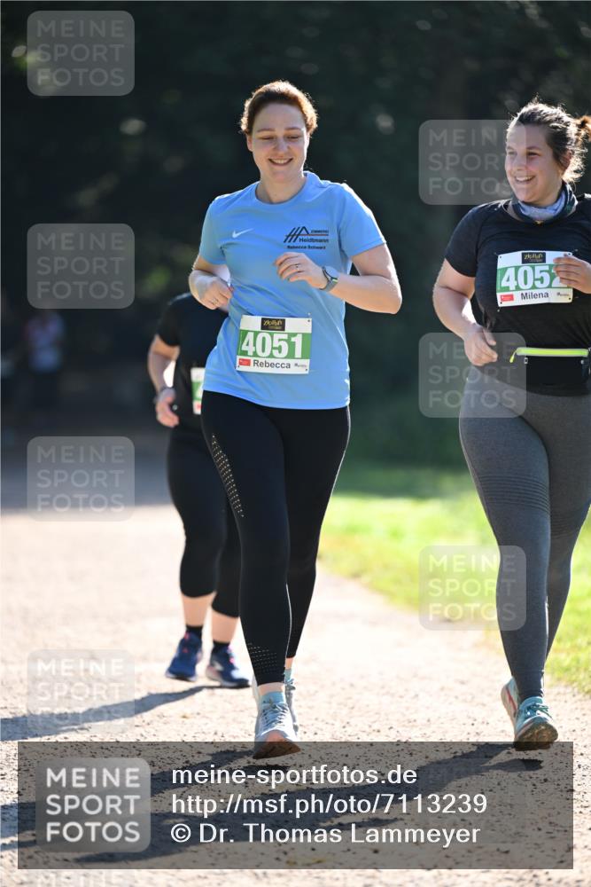 22.09.2024 - 32. Volkslauf durch das schöne Alstertal Dr. Thomas Lammeyer http://msf.ph/oto/7113239 22.09.2024 10:58:28 Laufen 4051, 4052 meine-sportfotos.de