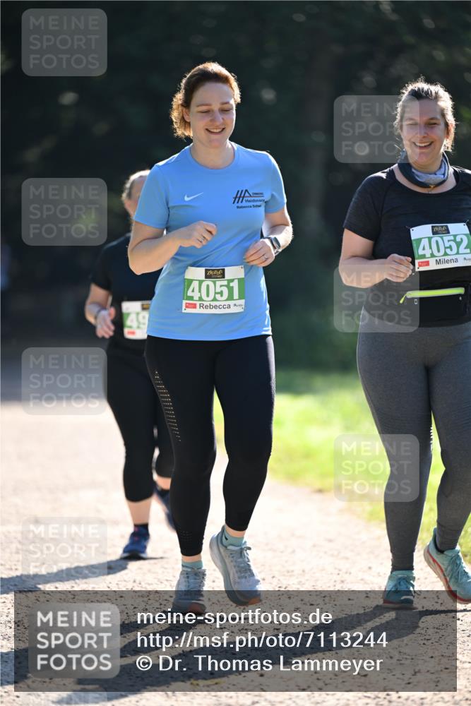 22.09.2024 - 32. Volkslauf durch das schöne Alstertal Dr. Thomas Lammeyer http://msf.ph/oto/7113244 22.09.2024 10:58:29 Laufen 49, 4051, 4052 meine-sportfotos.de