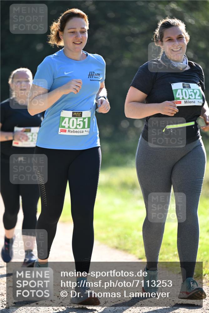 22.09.2024 - 32. Volkslauf durch das schöne Alstertal Dr. Thomas Lammeyer http://msf.ph/oto/7113253 22.09.2024 10:58:30 Laufen 4052, 4051, 0 meine-sportfotos.de