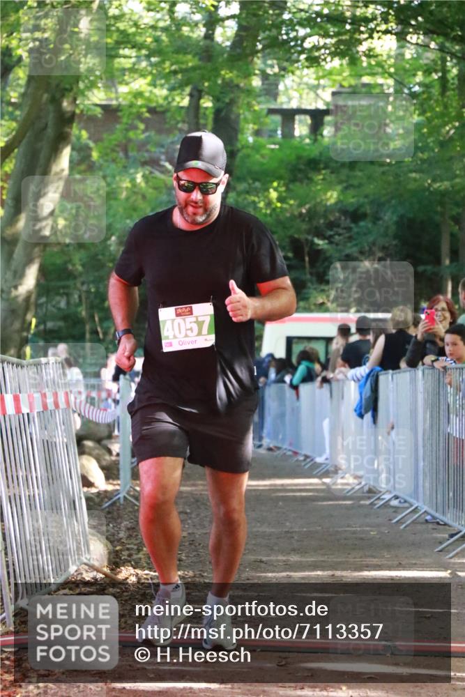 22.09.2024 - 32. Volkslauf durch das schöne Alstertal H.Heesch http://msf.ph/oto/7113357 22.09.2024 10:59:19 Ziel 4057 meine-sportfotos.de