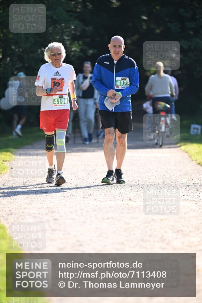 22.09.2024 - 32. Volkslauf durch das schöne Alstertal Dr. Thomas Lammeyer http://msf.ph/oto/7113408 22.09.2024 10:59:19 Laufen 10, 4106, 4122 meine-sportfotos.de