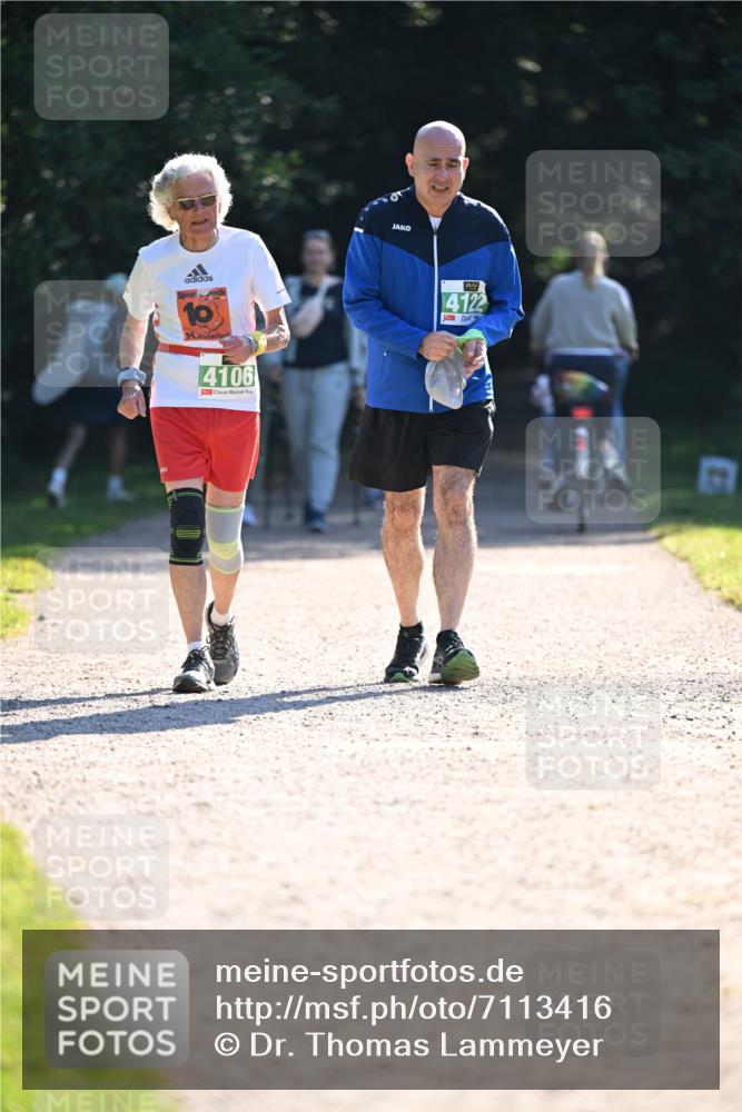 22.09.2024 - 32. Volkslauf durch das schöne Alstertal Dr. Thomas Lammeyer http://msf.ph/oto/7113416 22.09.2024 10:59:20 Laufen 10, 14, 4106, 4122 meine-sportfotos.de