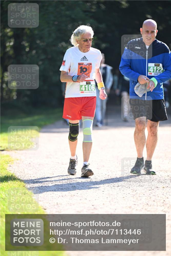 22.09.2024 - 32. Volkslauf durch das schöne Alstertal Dr. Thomas Lammeyer http://msf.ph/oto/7113446 22.09.2024 10:59:21 Laufen 10, 4106, 4122 meine-sportfotos.de