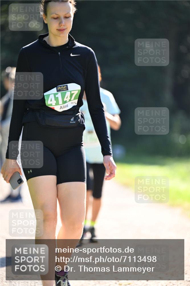 22.09.2024 - 32. Volkslauf durch das schöne Alstertal Dr. Thomas Lammeyer http://msf.ph/oto/7113498 22.09.2024 10:59:40 Laufen 4147 meine-sportfotos.de
