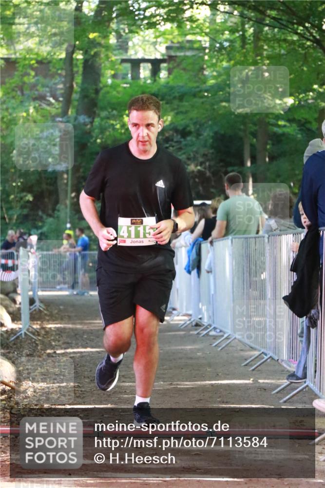 22.09.2024 - 32. Volkslauf durch das schöne Alstertal H.Heesch http://msf.ph/oto/7113584 22.09.2024 10:59:56 Ziel 4014, 4115 meine-sportfotos.de