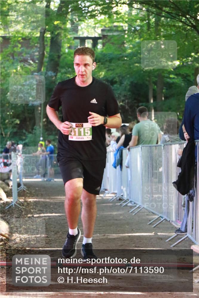 22.09.2024 - 32. Volkslauf durch das schöne Alstertal H.Heesch http://msf.ph/oto/7113590 22.09.2024 10:59:56 Ziel 4014, 4115 meine-sportfotos.de