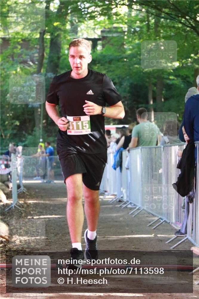 22.09.2024 - 32. Volkslauf durch das schöne Alstertal H.Heesch http://msf.ph/oto/7113598 22.09.2024 10:59:56 Ziel 4014, 4115 meine-sportfotos.de