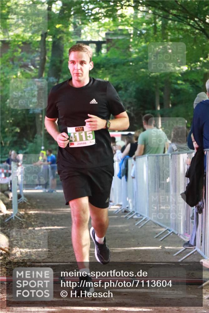 22.09.2024 - 32. Volkslauf durch das schöne Alstertal H.Heesch http://msf.ph/oto/7113604 22.09.2024 10:59:56 Ziel 4014, 4115 meine-sportfotos.de