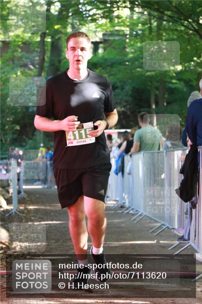 22.09.2024 - 32. Volkslauf durch das schöne Alstertal H.Heesch http://msf.ph/oto/7113620 22.09.2024 10:59:57 Ziel 4014, 4115 meine-sportfotos.de