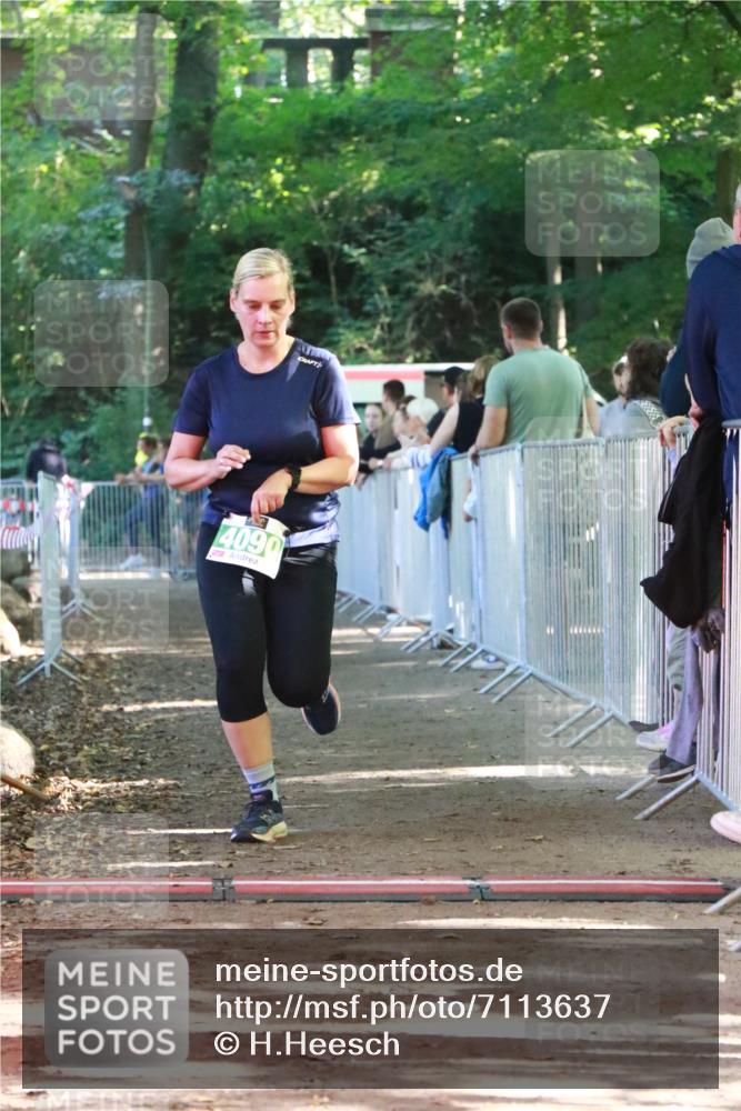 22.09.2024 - 32. Volkslauf durch das schöne Alstertal H.Heesch http://msf.ph/oto/7113637 22.09.2024 11:00:05 Ziel 4090 meine-sportfotos.de