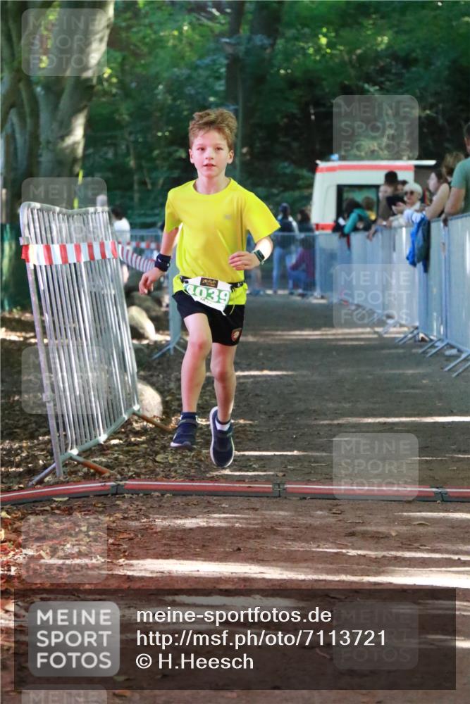22.09.2024 - 32. Volkslauf durch das schöne Alstertal H.Heesch http://msf.ph/oto/7113721 22.09.2024 11:00:14 Ziel 4039 meine-sportfotos.de