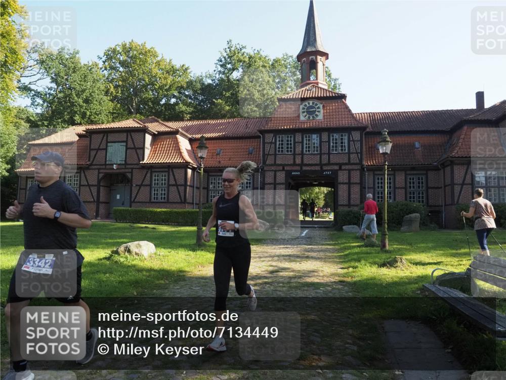 22.09.2024 - 32. Volkslauf durch das schöne Alstertal Miley Keyser http://msf.ph/oto/7134449 22.09.2024 11:00:13 Laufen 3342, 4757 meine-sportfotos.de