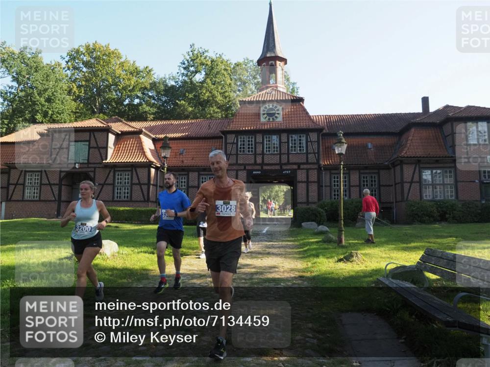 22.09.2024 - 32. Volkslauf durch das schöne Alstertal Miley Keyser http://msf.ph/oto/7134459 22.09.2024 11:00:11 Laufen 3200, 3028, 4757 meine-sportfotos.de