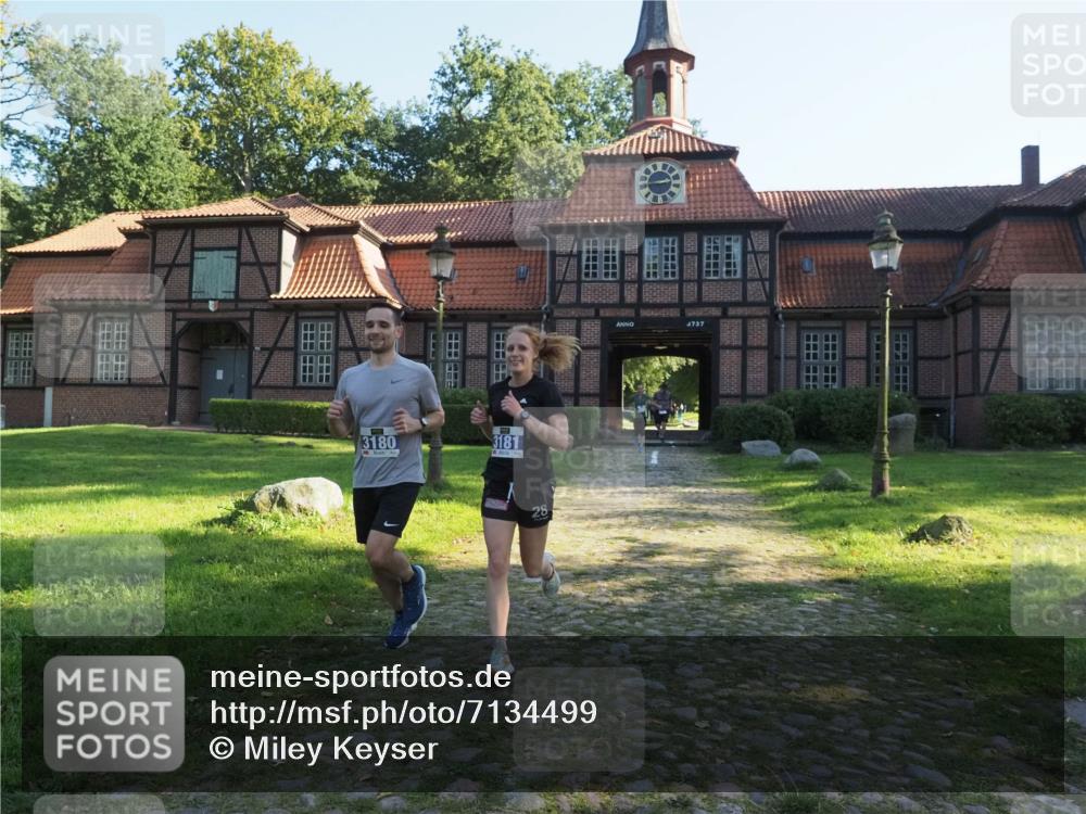 22.09.2024 - 32. Volkslauf durch das schöne Alstertal Miley Keyser http://msf.ph/oto/7134499 22.09.2024 10:59:51 Laufen 3180, 3181, 28, 4757 meine-sportfotos.de