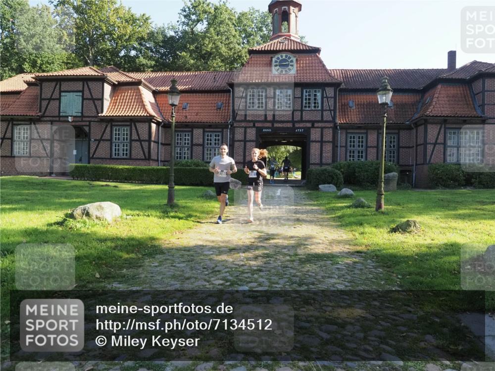 22.09.2024 - 32. Volkslauf durch das schöne Alstertal Miley Keyser http://msf.ph/oto/7134512 22.09.2024 10:59:49 Laufen 3180, 3181, 4757 meine-sportfotos.de