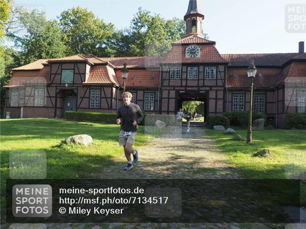 22.09.2024 - 32. Volkslauf durch das schöne Alstertal Miley Keyser http://msf.ph/oto/7134517 22.09.2024 10:59:47 Laufen  meine-sportfotos.de