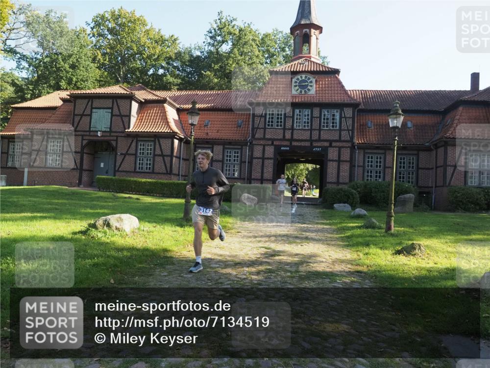 22.09.2024 - 32. Volkslauf durch das schöne Alstertal Miley Keyser http://msf.ph/oto/7134519 22.09.2024 10:59:46 Laufen 3142 meine-sportfotos.de