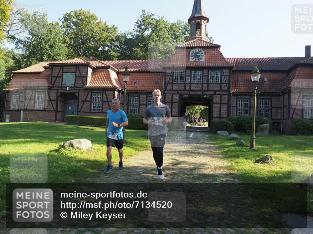 22.09.2024 - 32. Volkslauf durch das schöne Alstertal Miley Keyser http://msf.ph/oto/7134520 22.09.2024 10:59:42 Laufen 1757 meine-sportfotos.de