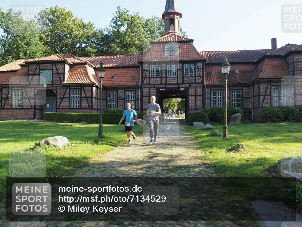 22.09.2024 - 32. Volkslauf durch das schöne Alstertal Miley Keyser http://msf.ph/oto/7134529 22.09.2024 10:59:41 Laufen 4757 meine-sportfotos.de