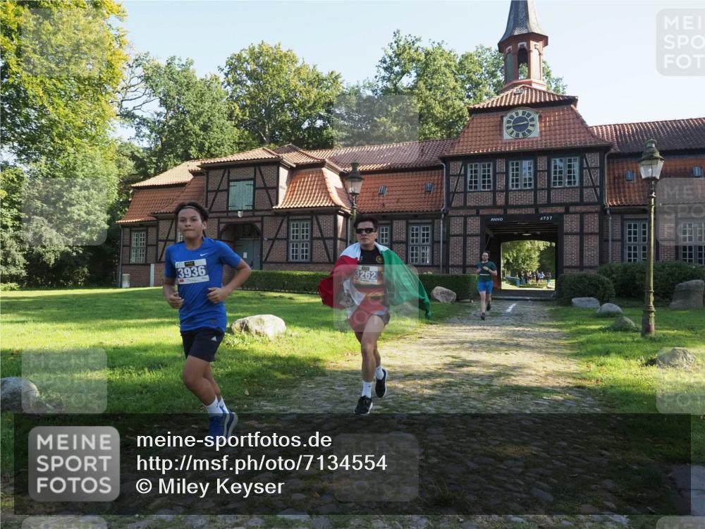 22.09.2024 - 32. Volkslauf durch das schöne Alstertal Miley Keyser http://msf.ph/oto/7134554 22.09.2024 10:59:20 Laufen 3936, 3262, 1757 meine-sportfotos.de