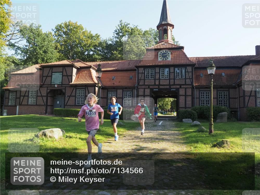22.09.2024 - 32. Volkslauf durch das schöne Alstertal Miley Keyser http://msf.ph/oto/7134566 22.09.2024 10:59:19 Laufen 3155, 3936, 1757 meine-sportfotos.de