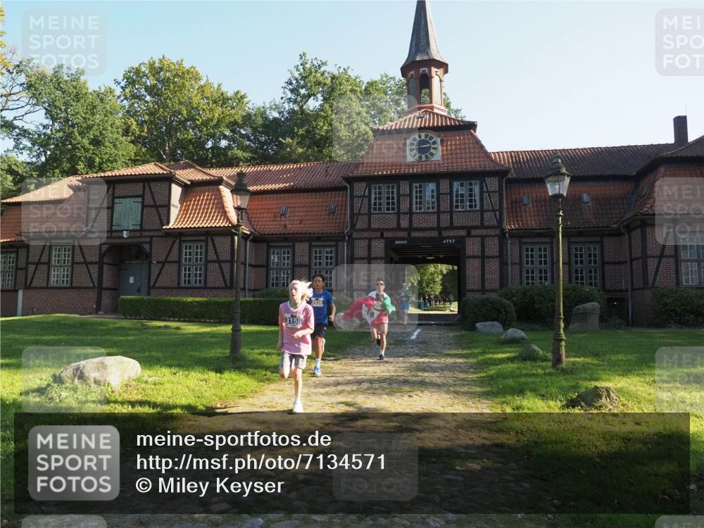 22.09.2024 - 32. Volkslauf durch das schöne Alstertal Miley Keyser http://msf.ph/oto/7134571 22.09.2024 10:59:18 Laufen 3155, 3936, 1757 meine-sportfotos.de