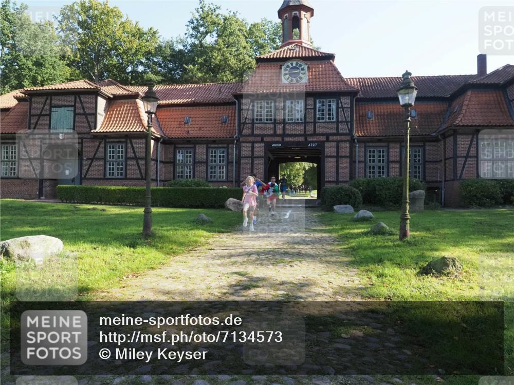 22.09.2024 - 32. Volkslauf durch das schöne Alstertal Miley Keyser http://msf.ph/oto/7134573 22.09.2024 10:59:17 Laufen 4757 meine-sportfotos.de