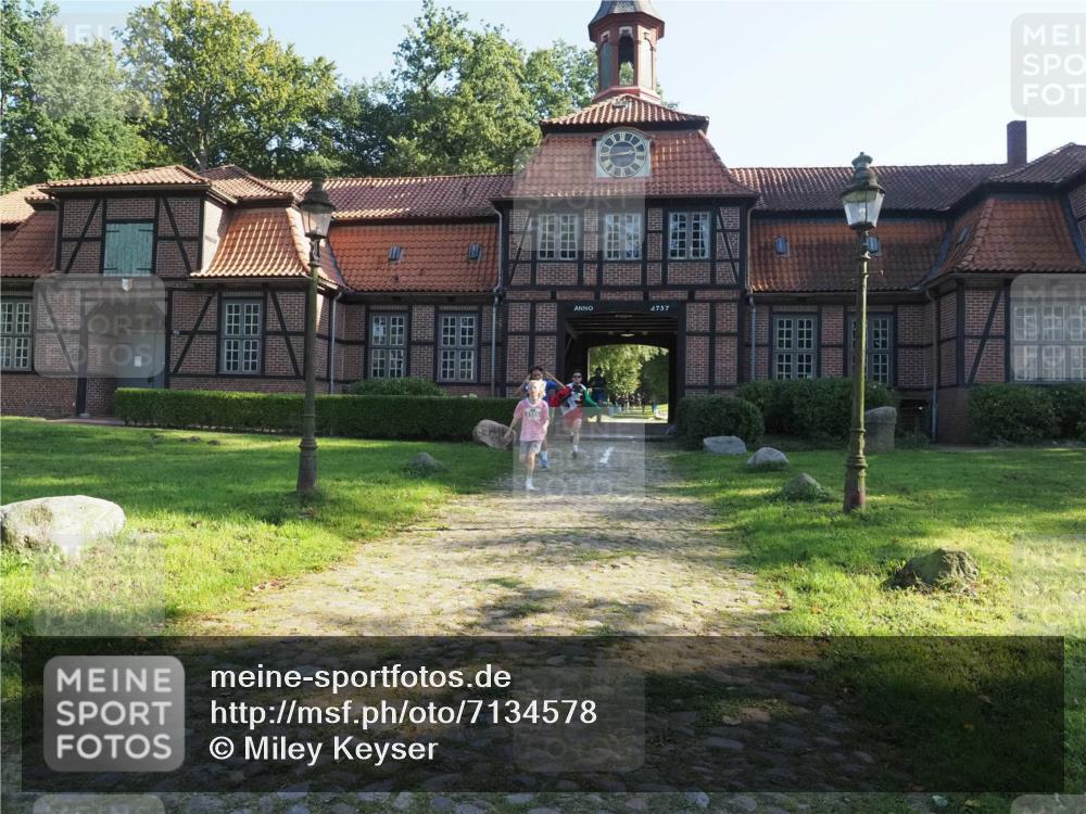 22.09.2024 - 32. Volkslauf durch das schöne Alstertal Miley Keyser http://msf.ph/oto/7134578 22.09.2024 10:59:17 Laufen 315, 1, 1757 meine-sportfotos.de