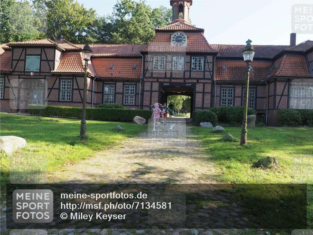 22.09.2024 - 32. Volkslauf durch das schöne Alstertal Miley Keyser http://msf.ph/oto/7134581 22.09.2024 10:59:16 Laufen 1757 meine-sportfotos.de