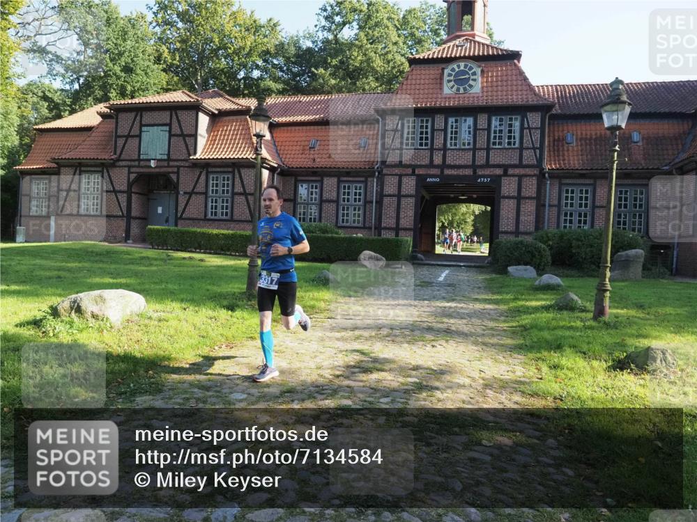 22.09.2024 - 32. Volkslauf durch das schöne Alstertal Miley Keyser http://msf.ph/oto/7134584 22.09.2024 10:59:11 Laufen  meine-sportfotos.de