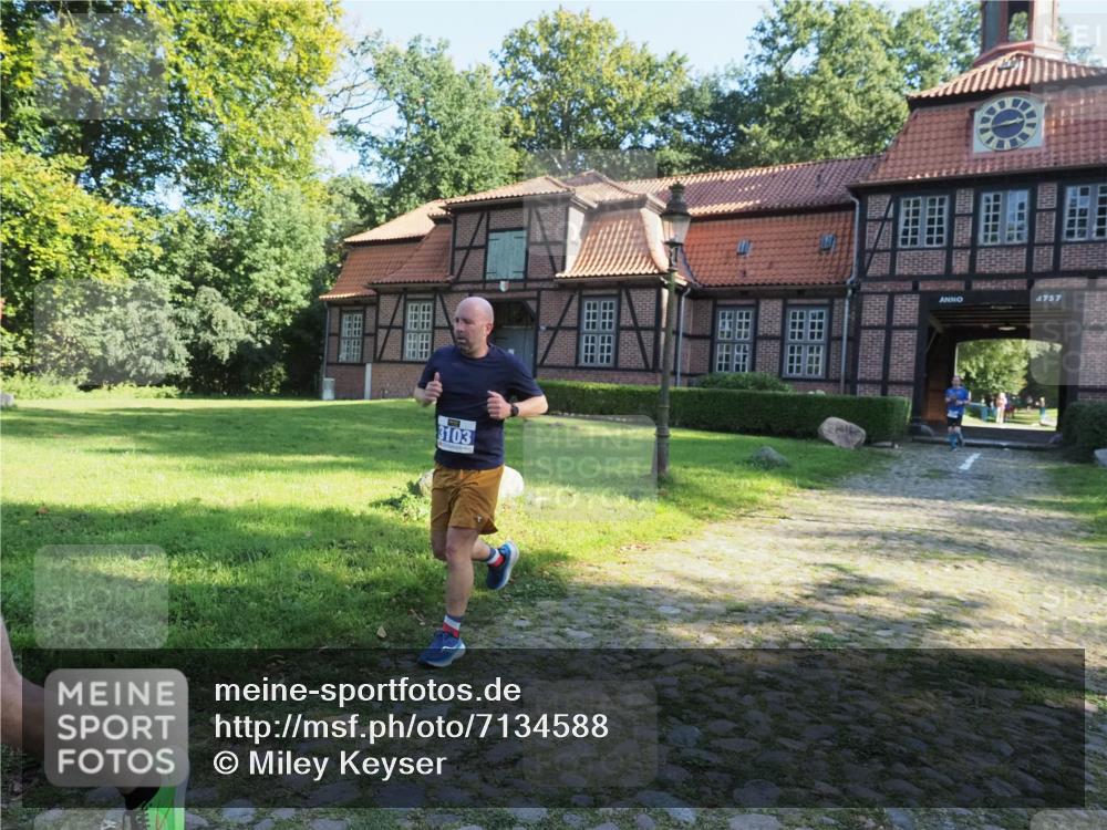 22.09.2024 - 32. Volkslauf durch das schöne Alstertal Miley Keyser http://msf.ph/oto/7134588 22.09.2024 10:59:07 Laufen 3103, 4757 meine-sportfotos.de
