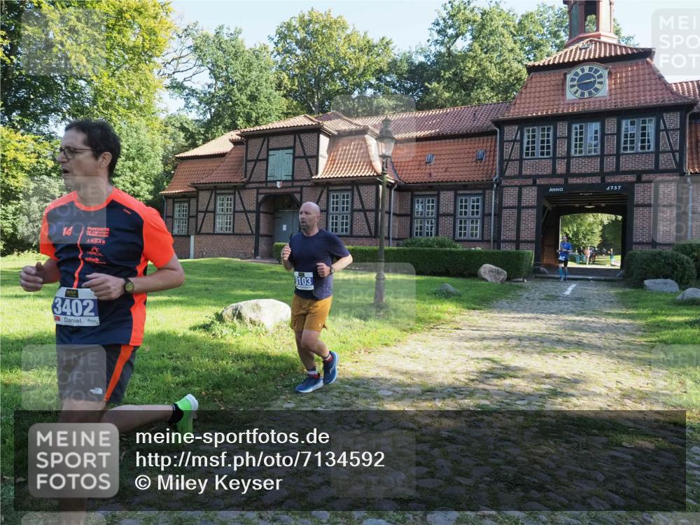 22.09.2024 - 32. Volkslauf durch das schöne Alstertal Miley Keyser http://msf.ph/oto/7134592 22.09.2024 10:59:06 Laufen 14, 3402, 417, 3103, 1757 meine-sportfotos.de