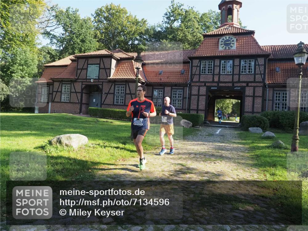 22.09.2024 - 32. Volkslauf durch das schöne Alstertal Miley Keyser http://msf.ph/oto/7134596 22.09.2024 10:59:05 Laufen 3 meine-sportfotos.de