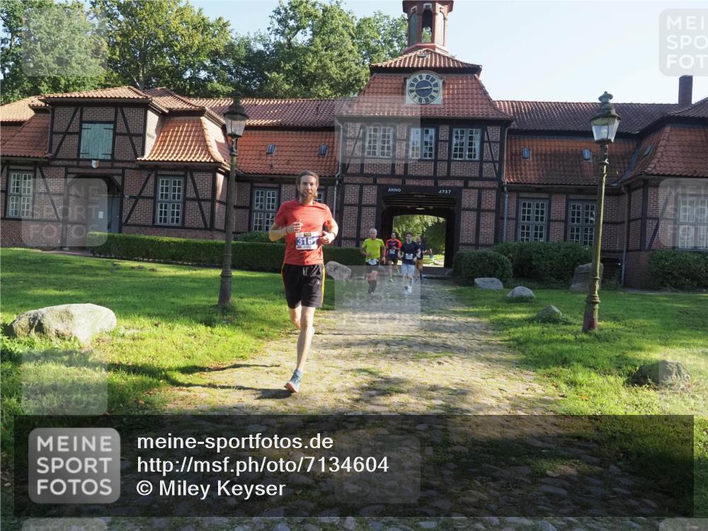 22.09.2024 - 32. Volkslauf durch das schöne Alstertal Miley Keyser http://msf.ph/oto/7134604 22.09.2024 10:59:02 Laufen 316, 4757 meine-sportfotos.de