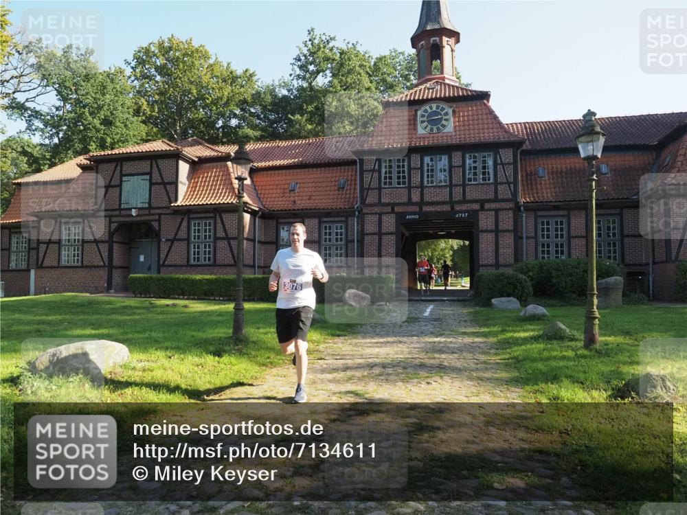 22.09.2024 - 32. Volkslauf durch das schöne Alstertal Miley Keyser http://msf.ph/oto/7134611 22.09.2024 10:58:57 Laufen 3076, 1757 meine-sportfotos.de