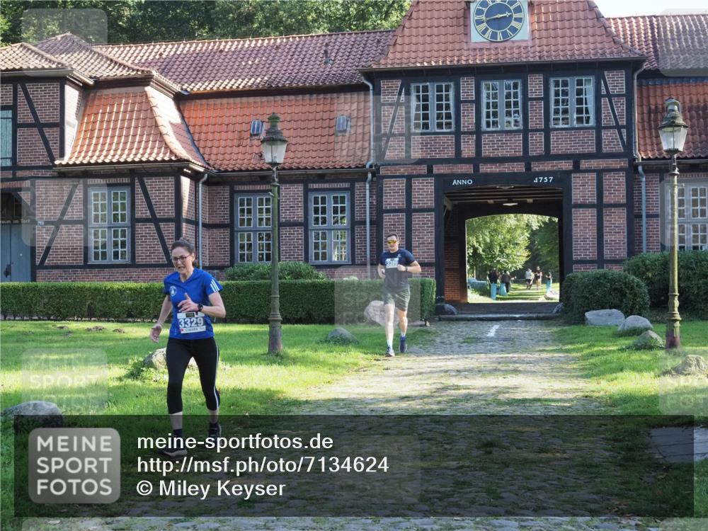 22.09.2024 - 32. Volkslauf durch das schöne Alstertal Miley Keyser http://msf.ph/oto/7134624 22.09.2024 10:58:30 Laufen 756, 3329, 3389, 1757 meine-sportfotos.de