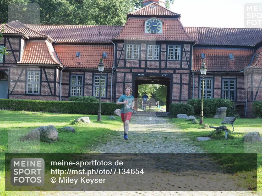 22.09.2024 - 32. Volkslauf durch das schöne Alstertal Miley Keyser http://msf.ph/oto/7134654 22.09.2024 10:58:01 Laufen 1757, 3027 meine-sportfotos.de