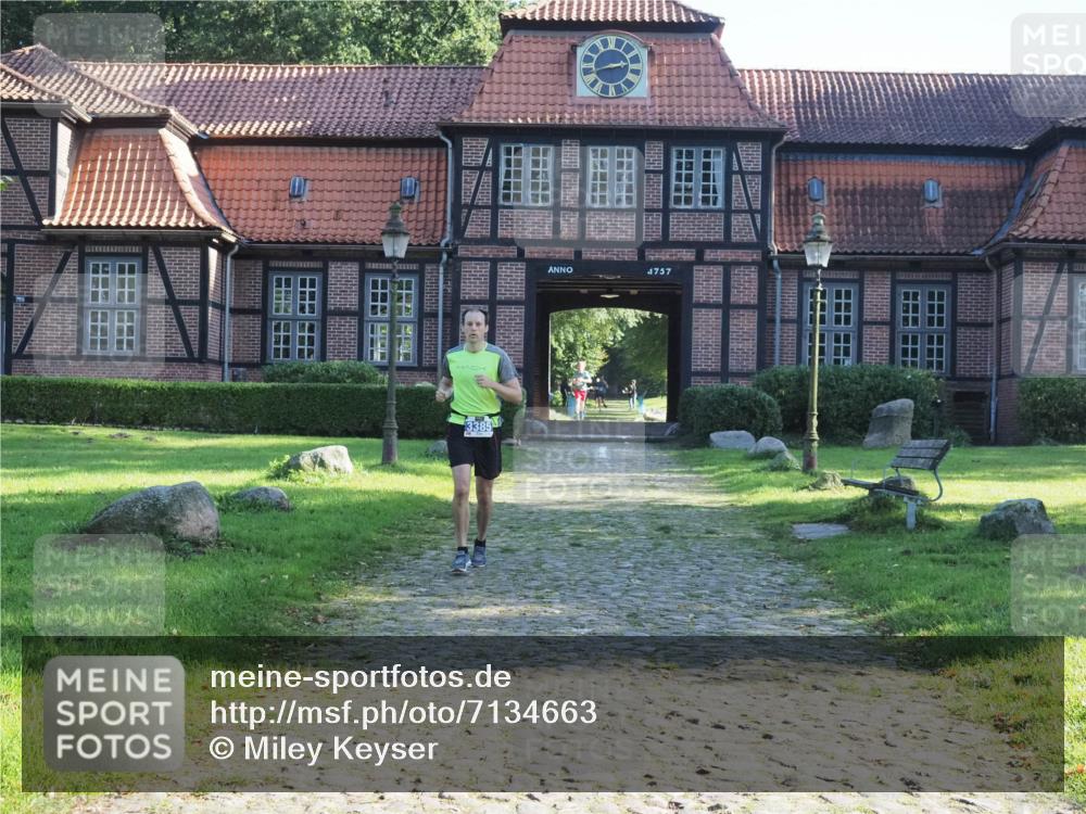 22.09.2024 - 32. Volkslauf durch das schöne Alstertal Miley Keyser http://msf.ph/oto/7134663 22.09.2024 10:57:49 Laufen 4757 meine-sportfotos.de