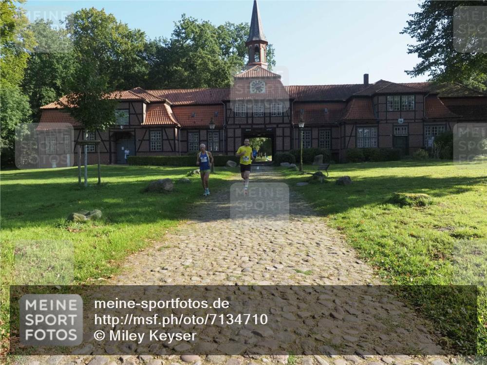 22.09.2024 - 32. Volkslauf durch das schöne Alstertal Miley Keyser http://msf.ph/oto/7134710 22.09.2024 10:57:07 Laufen 4757 meine-sportfotos.de