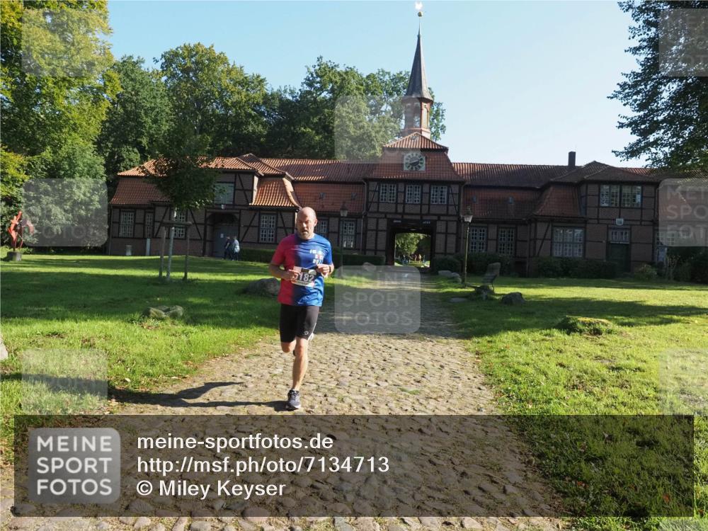 22.09.2024 - 32. Volkslauf durch das schöne Alstertal Miley Keyser http://msf.ph/oto/7134713 22.09.2024 10:56:40 Laufen 182 meine-sportfotos.de