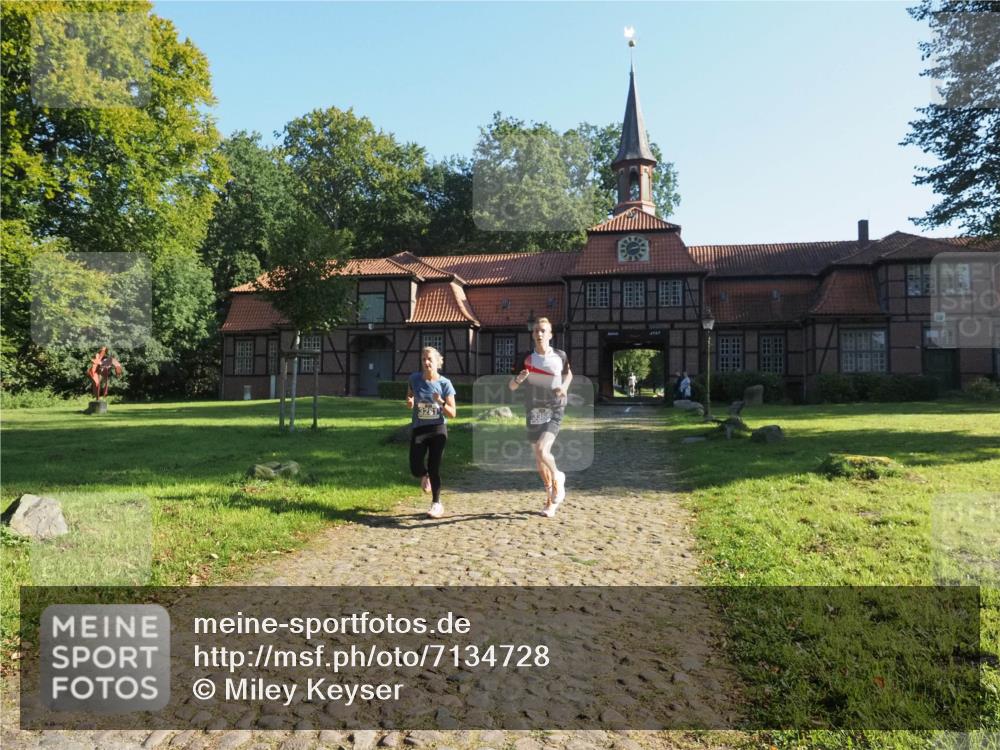 22.09.2024 - 32. Volkslauf durch das schöne Alstertal Miley Keyser http://msf.ph/oto/7134728 22.09.2024 10:56:21 Laufen 3281, 3737 meine-sportfotos.de