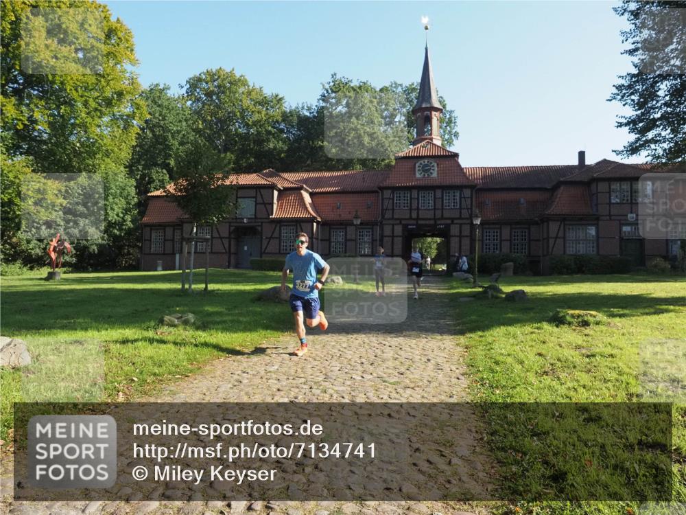 22.09.2024 - 32. Volkslauf durch das schöne Alstertal Miley Keyser http://msf.ph/oto/7134741 22.09.2024 10:56:18 Laufen  meine-sportfotos.de