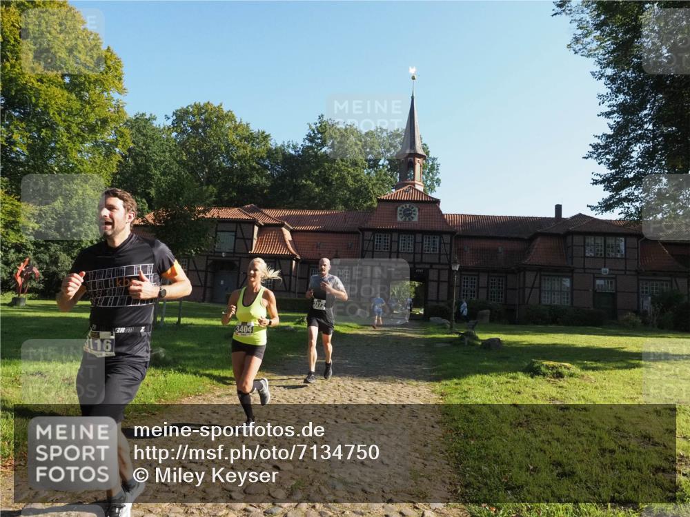 22.09.2024 - 32. Volkslauf durch das schöne Alstertal Miley Keyser http://msf.ph/oto/7134750 22.09.2024 10:56:14 Laufen 116, 3, 3404, 3737 meine-sportfotos.de