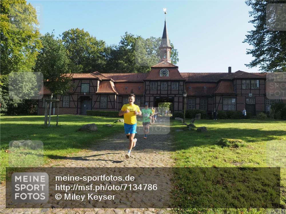 22.09.2024 - 32. Volkslauf durch das schöne Alstertal Miley Keyser http://msf.ph/oto/7134786 22.09.2024 10:55:56 Laufen 3042 meine-sportfotos.de