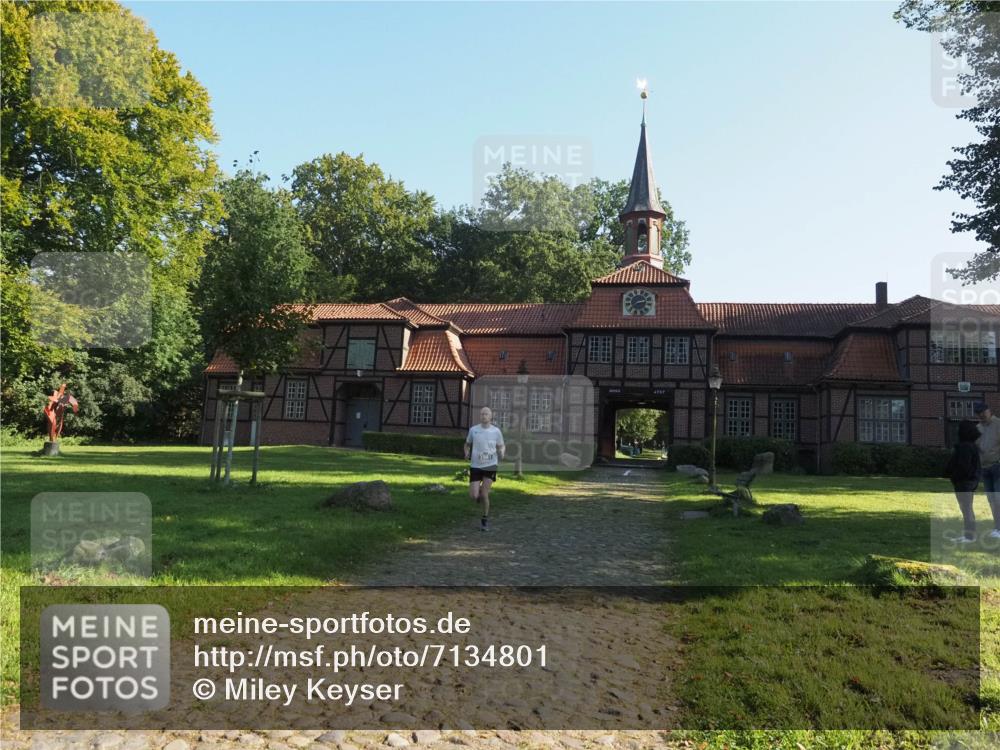 22.09.2024 - 32. Volkslauf durch das schöne Alstertal Miley Keyser http://msf.ph/oto/7134801 22.09.2024 10:55:11 Laufen  meine-sportfotos.de