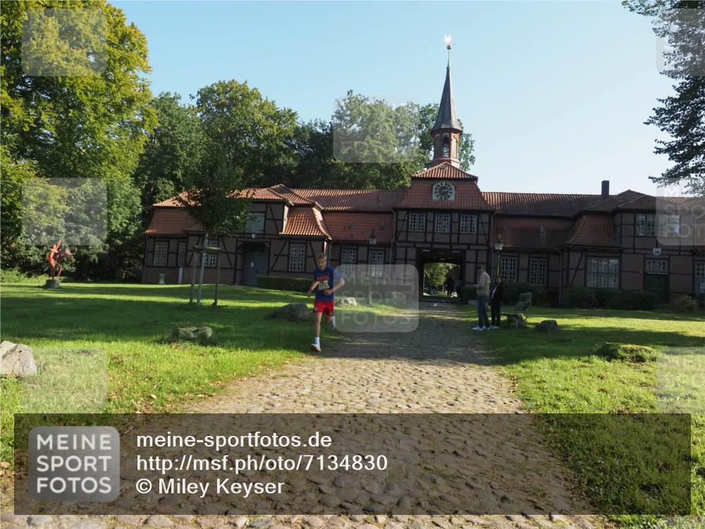 22.09.2024 - 32. Volkslauf durch das schöne Alstertal Miley Keyser http://msf.ph/oto/7134830 22.09.2024 10:54:07 Laufen  meine-sportfotos.de