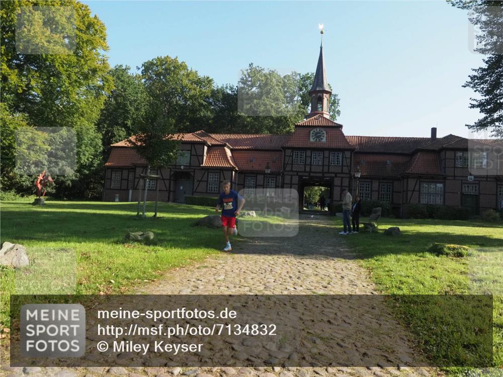 22.09.2024 - 32. Volkslauf durch das schöne Alstertal Miley Keyser http://msf.ph/oto/7134832 22.09.2024 10:54:07 Laufen  meine-sportfotos.de