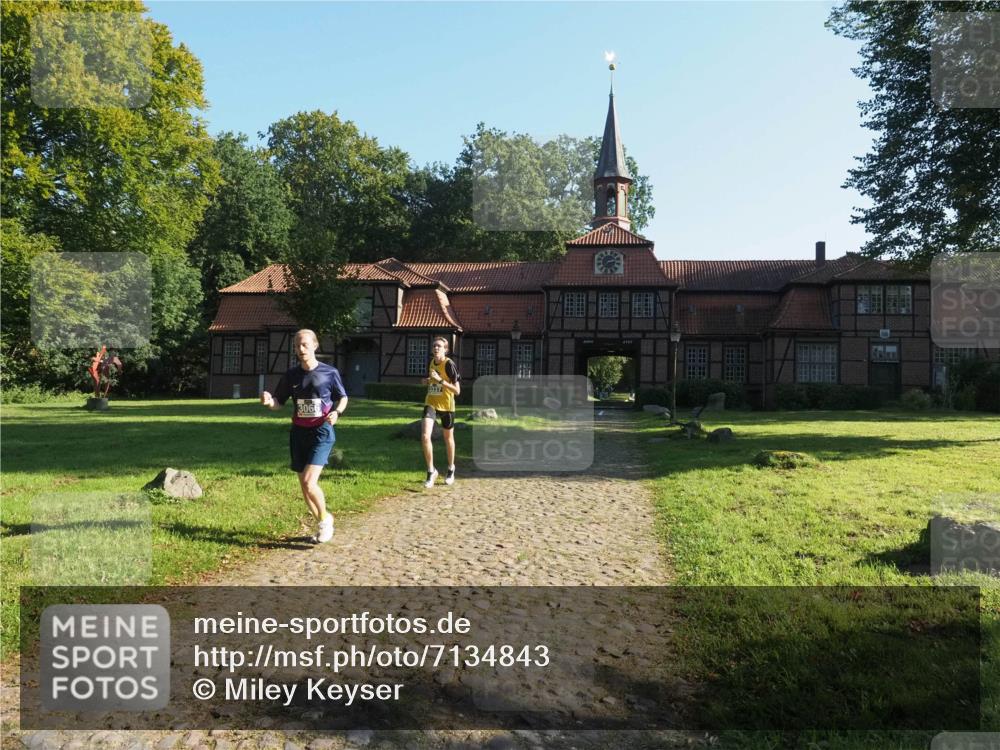 22.09.2024 - 32. Volkslauf durch das schöne Alstertal Miley Keyser http://msf.ph/oto/7134843 22.09.2024 10:53:25 Laufen  meine-sportfotos.de