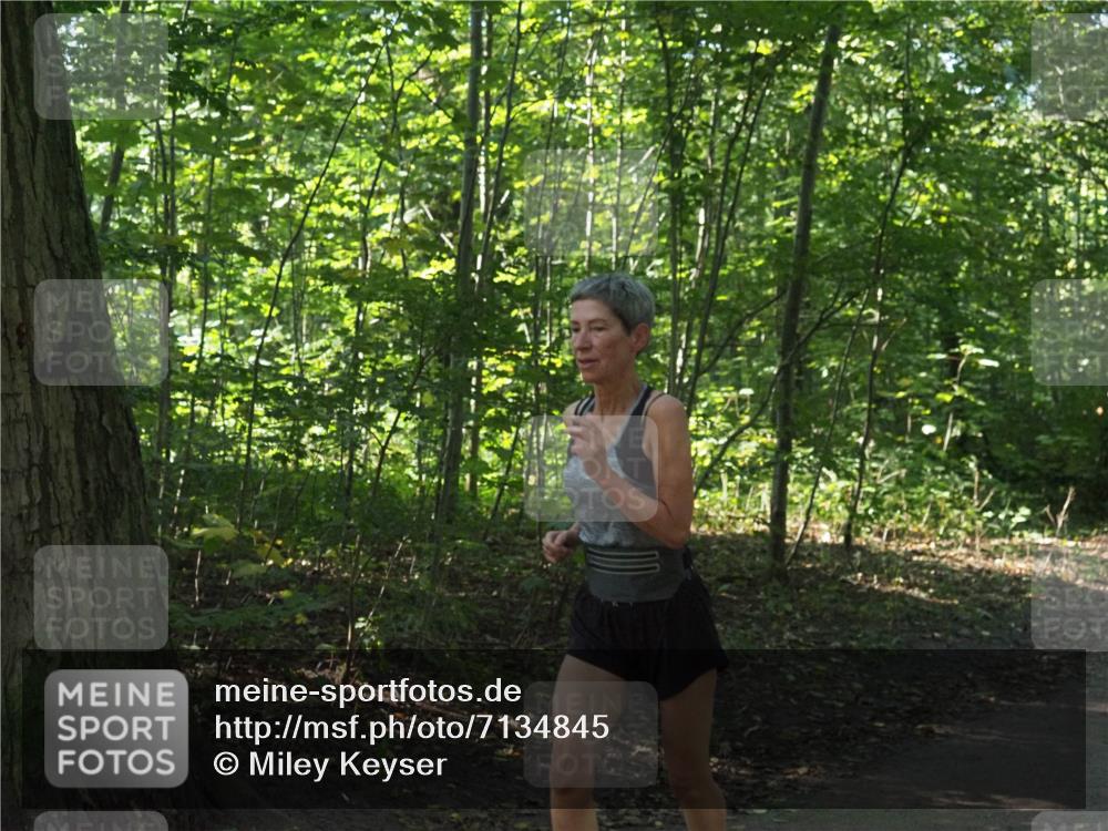 22.09.2024 - 32. Volkslauf durch das schöne Alstertal Miley Keyser http://msf.ph/oto/7134845 22.09.2024 10:52:22 Laufen  meine-sportfotos.de